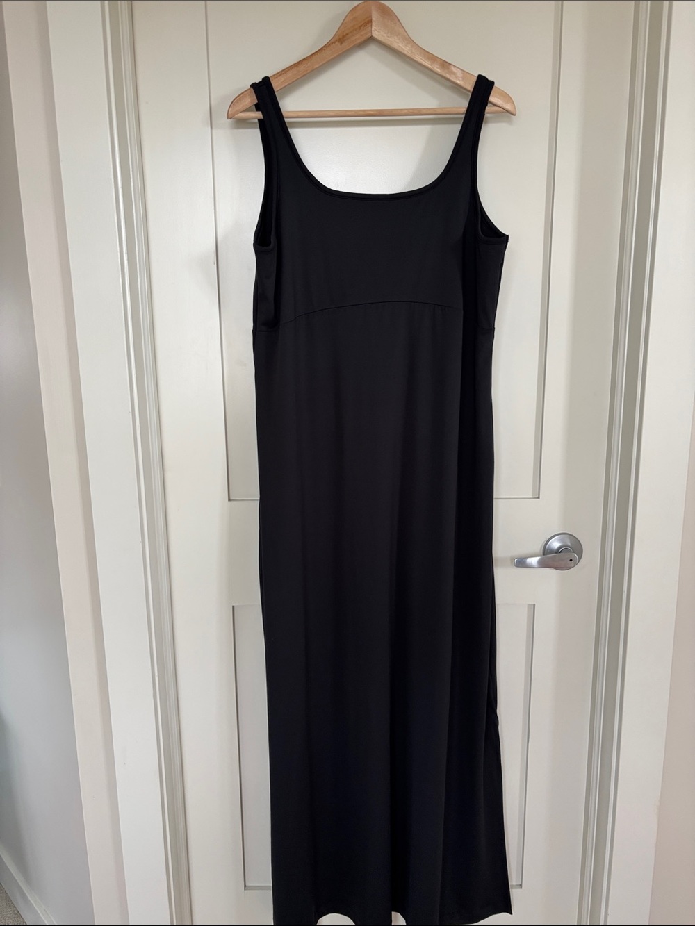 Columbia Classic Black Sleeveless Maxi Dress